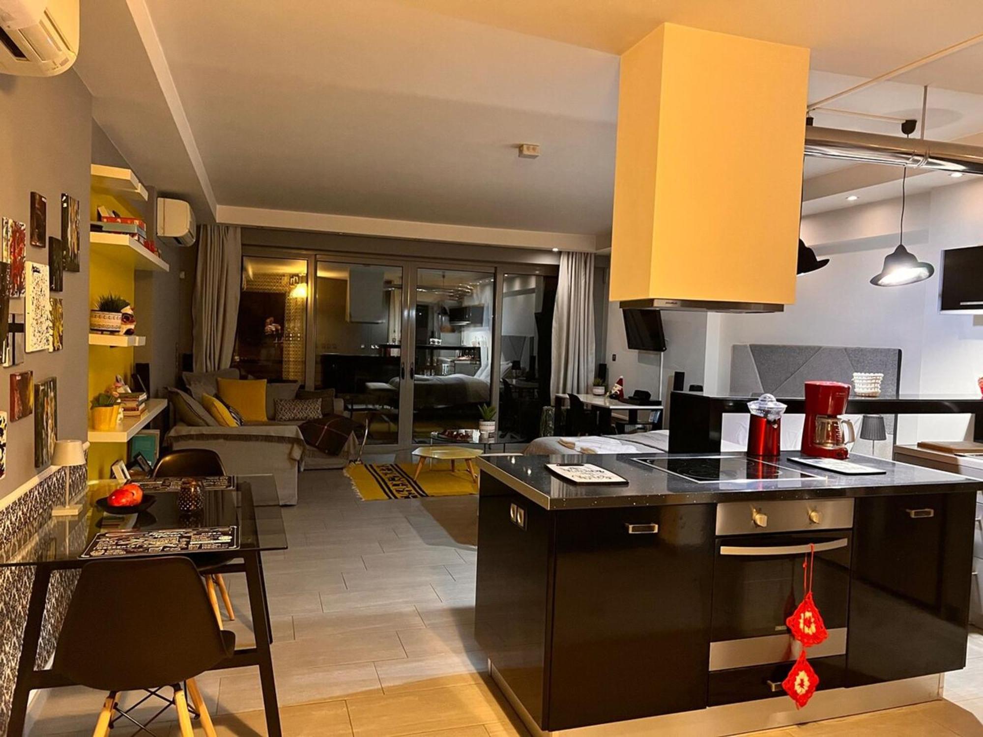 Stylish Boutique Loft With Private Balcony Appartement Athene Buitenkant foto